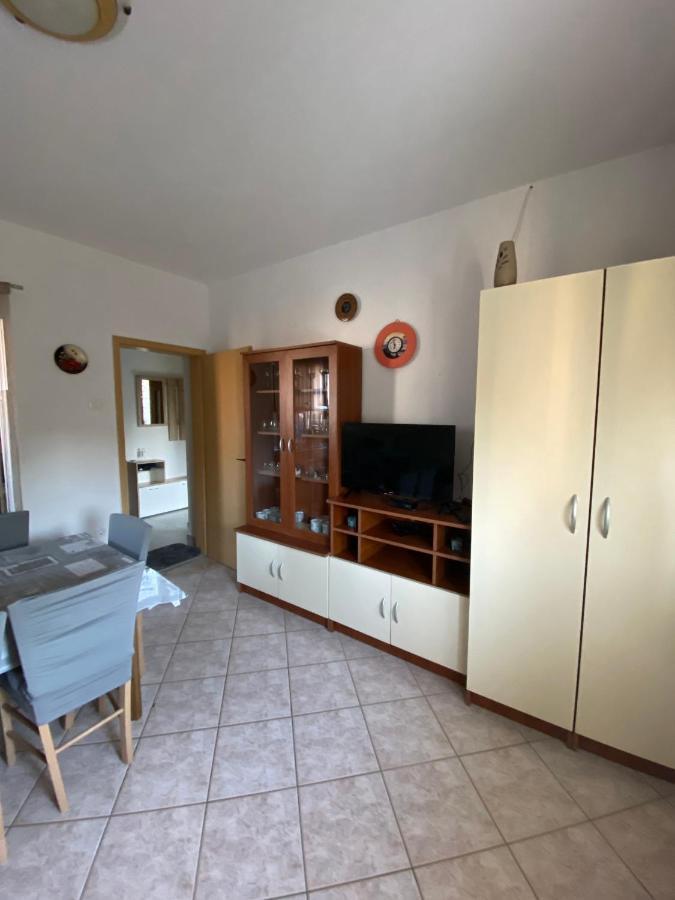 Apartman Milka Новиград Екстериор снимка