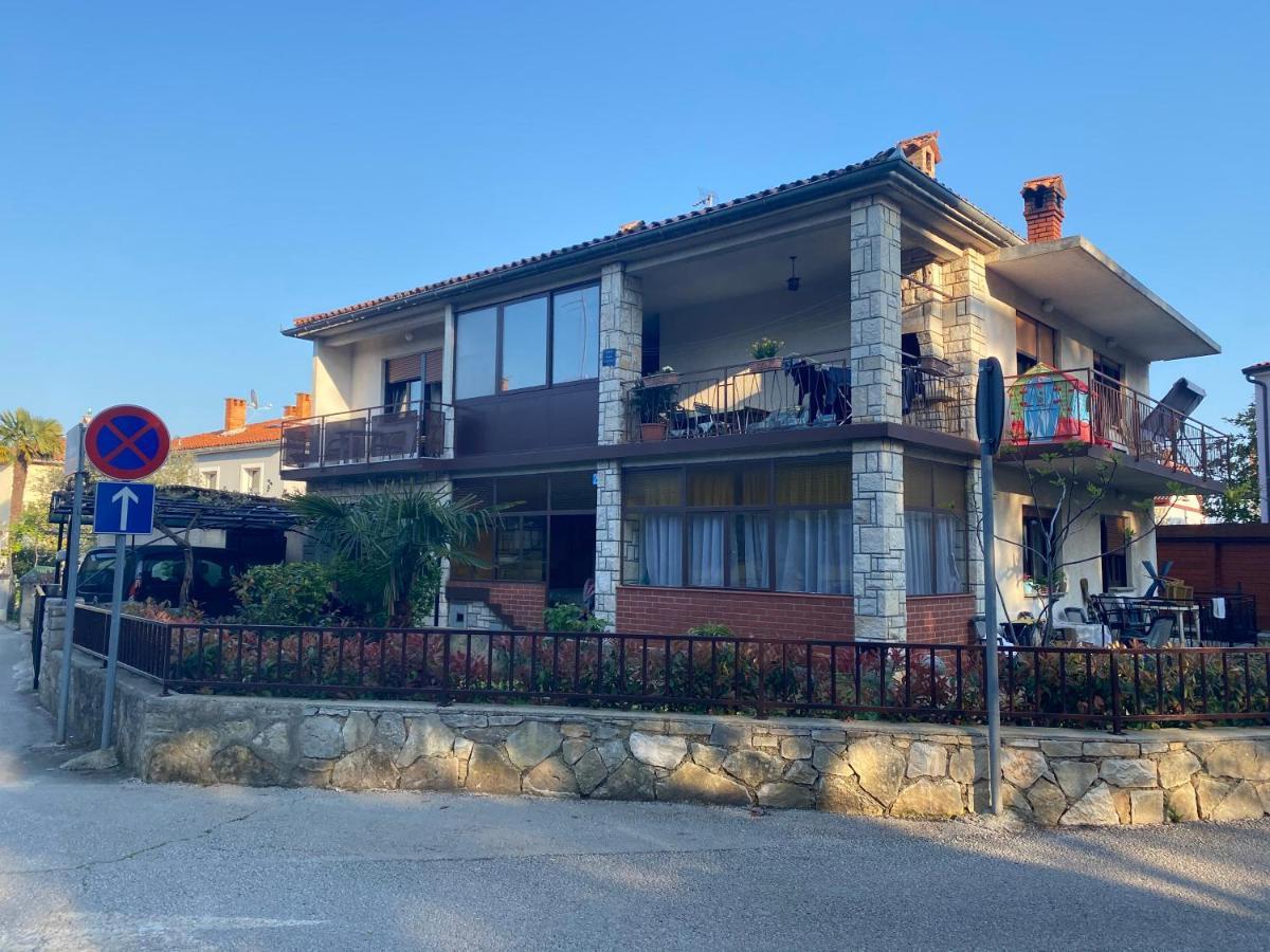 Apartman Milka Новиград Екстериор снимка