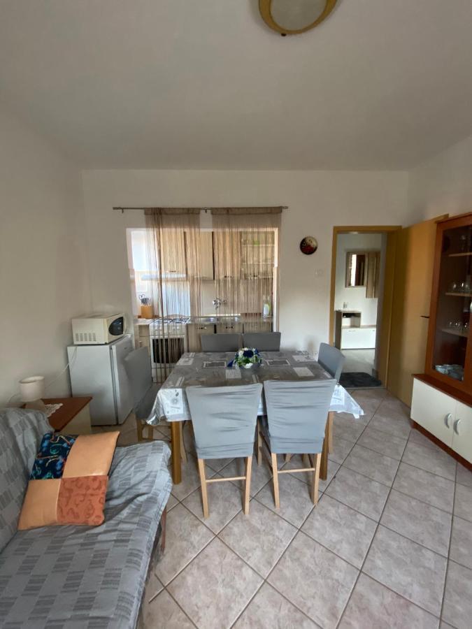 Apartman Milka Новиград Екстериор снимка
