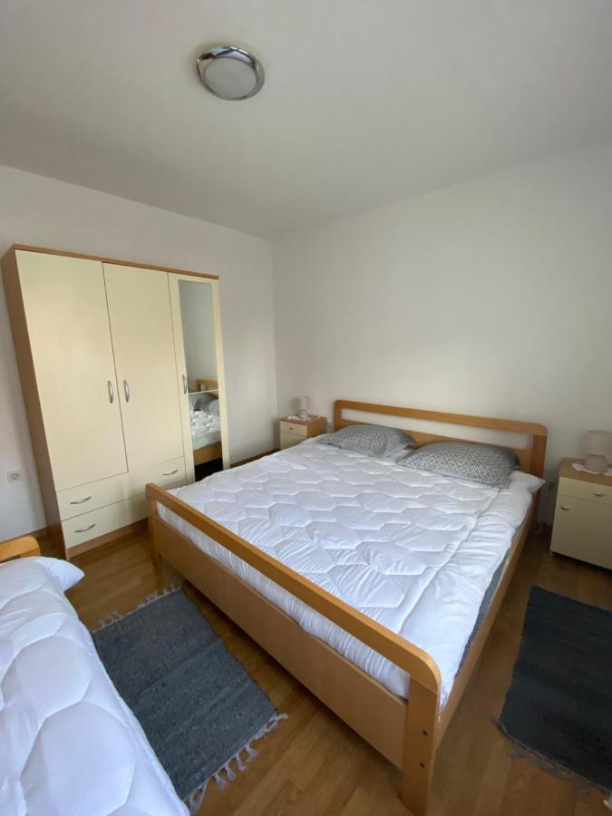 Apartman Milka Новиград Екстериор снимка
